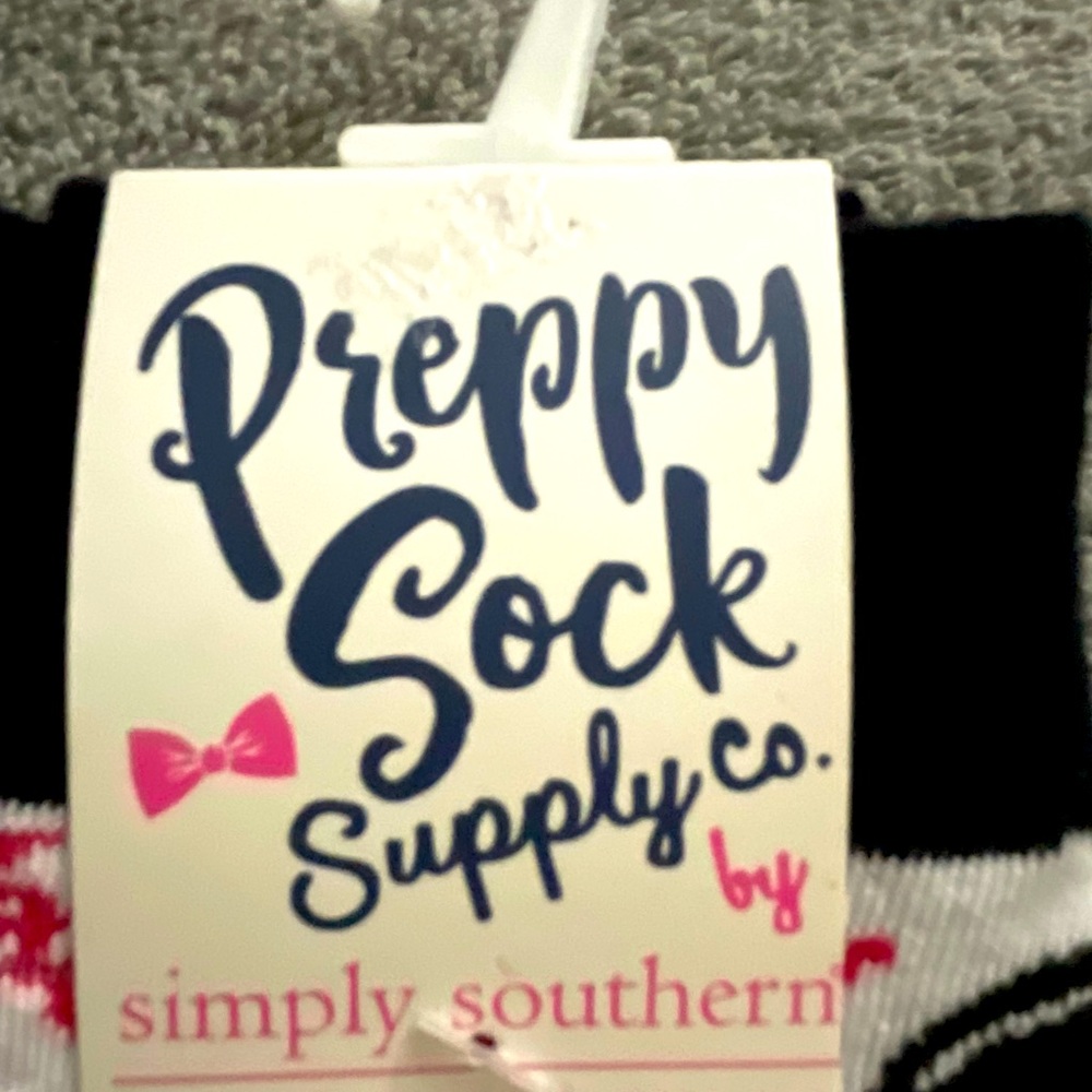 Mama bear print socks